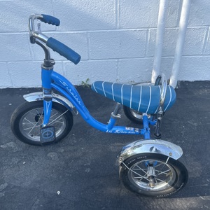 Schwinn lil sting ray Tricycle