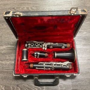 ANDRE BARDOT CLARINET