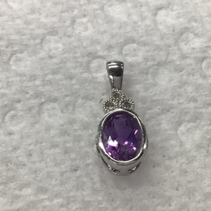 White Gold Pendant 0.9g/10kt 