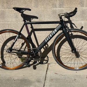 AVENTON CORDOBA FIXED GEAR BIKE MEDIUM