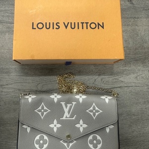 LOUIS VUITTON POCHETTE FELICIE PURSE