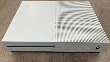 MICROSOFT ONE S 1681 NO CONTROLLER 