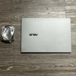 ASUS ZENBOOK 14 TOUCHSCREEN