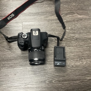 CANON REBLE T7