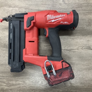 MILWAUKEE 2746-20 BRAD NAILER