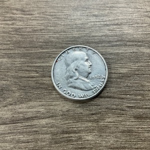 USA 1952 FRANKLIN SILVER HALF DOLLAR PENDANT