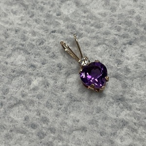 10kt YG Heart Purple Stone Pendant 0.3Gr