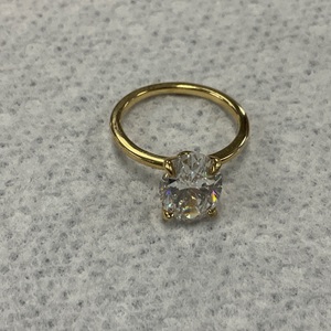 Yellow Gold Band Ring Sz:6.25 3.4g/18kt - 1 Lab Grown White Oval Lab Grown Colorless VS1/VS2 3.040ct