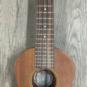 VINEYARD CK JJ UKULELE