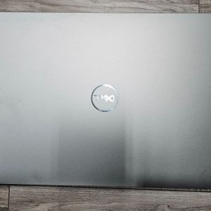 DELL PRECISION 5760 32GB RAM, 1TB HD, I9, WINDOWS 11 PRO
