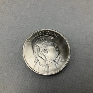 DONALD TRUMP 1 OZ .999 FINE SILVER ROUND SPOT +$2