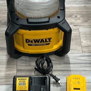 DEWALT DCL074