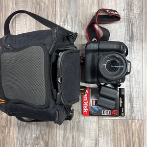 Canon EOS 90D