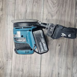 MAKITA 18V SANDER W/ BATTERY