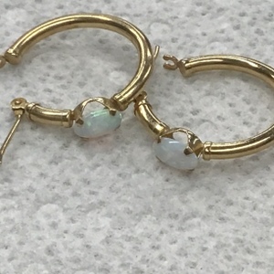 Yellow Gold Opal Hoops Earrings 1g/14kt 
