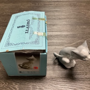LLADRO FEED ME CAT #5113