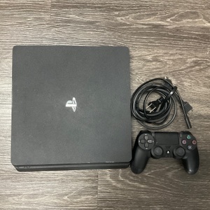 SONY PS4 SLIM 1TB *AS-IS* MISSING COVER PIECE AND POWER BUTTON DOESN'T WORK