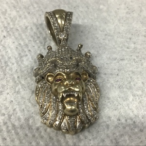 Unisex Two tone Gold Lion Pendant 7.9g/10kt 