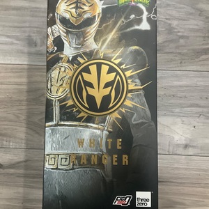 THREEZERO POWER RANGER WHITE RANGER