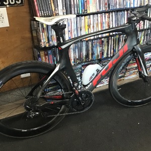 FUJI NORCOM STRAIGHT 2.1 ROAD BIKE