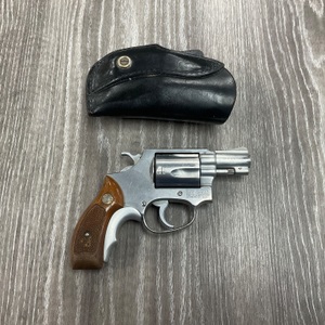 SMITH AND WESSON MODEL 60 