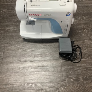 SINGER 3116 SEWING MACHINE NO CASE