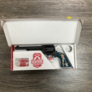 HERITAGE ROUGH RIDER FARMERS DAUGHTER .22 LR REVOLER *BRAND NEW*