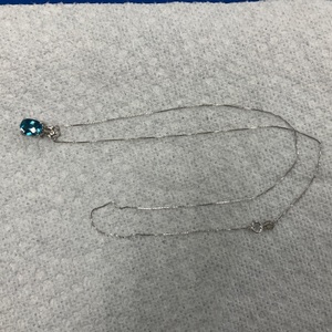 14K White Gold 18" Box Chain with Blue Stone & Diamond Pendant 2.5Gr Necklace