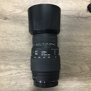 SIGMA DL MACRO SUPER 70-300MM LENS