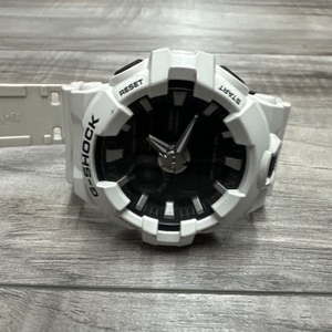 CASIO G-SHOCK GA 700 WHITE 