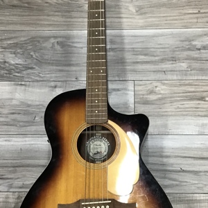 Fender NEWPORT PLAYER