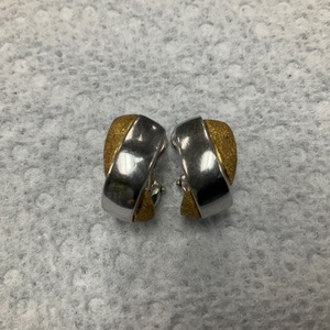 18K Two Tone Lever Back Earrings 8.6GR