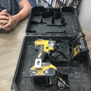 DEWALT IMPACT WITH BATTERY AND CHARGER dcf887