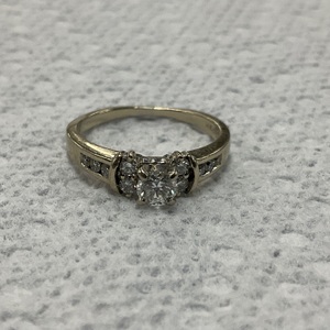 14K White Gold Diamond Ring 3.3Gr Size 7