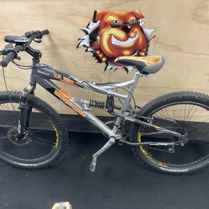 MONGOOSE XR-250 FULL SUSPENSION MOUNTAIN BIKE
