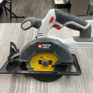 PORTER CABLE COMBO KIT, CIRCULAR SAW, BATTERY, CHARGER, OSCILLATING TOOL, LIGHT