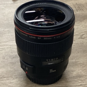Canon EF 35MM 1:1.4 L ULTRASONIC LENS