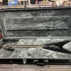 EPIPHONE FLYING V DAVE MUSTAINE ELECTRIC GUITAR WITH HARD CASE