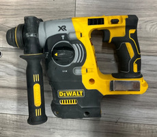 DEWALT 20V ROTARY HAMMER