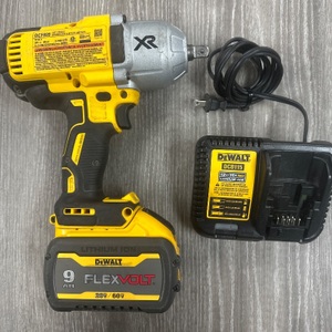 DEWALT 20V CORDLESS IMPACT WRENCH WITH 9AH FLEXVOLT BATTERY AND CHARGER 