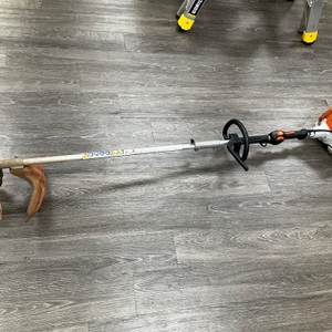 STIHL KM94R GAS POWERED WEED WACKER