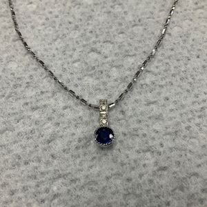 14K White Gold Blue & White Stone Pendant 2.9g with 15" Chain Necklace