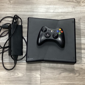 XBOX 360 GAMING CONSOLE