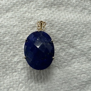 Yellow Gold Lapis Pendant 7g/10kt 