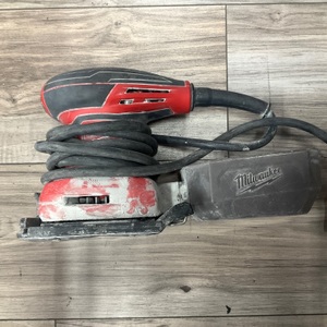 MILWAUKEE CORDED SANDER