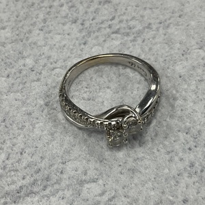 14K White Gold Diamond Ring 4.1Gr Size 5.75