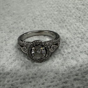 White Gold Diamond Halo Ring 4.5g/14kt