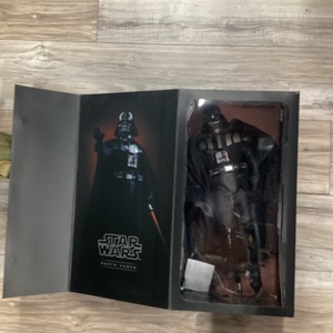 SIDESHOW DARTH VADER SIXTH SCALE FIGURE