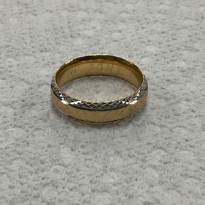 14K Two Tone Band Ring 2.9gr Size 6.75