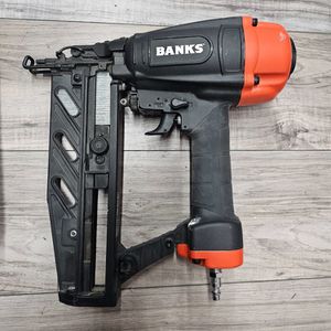 BANKS 64137 16GA NAILGUN